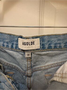 AGOLDE Women's Light Blue Denim Jeans
Parker shorts size 29